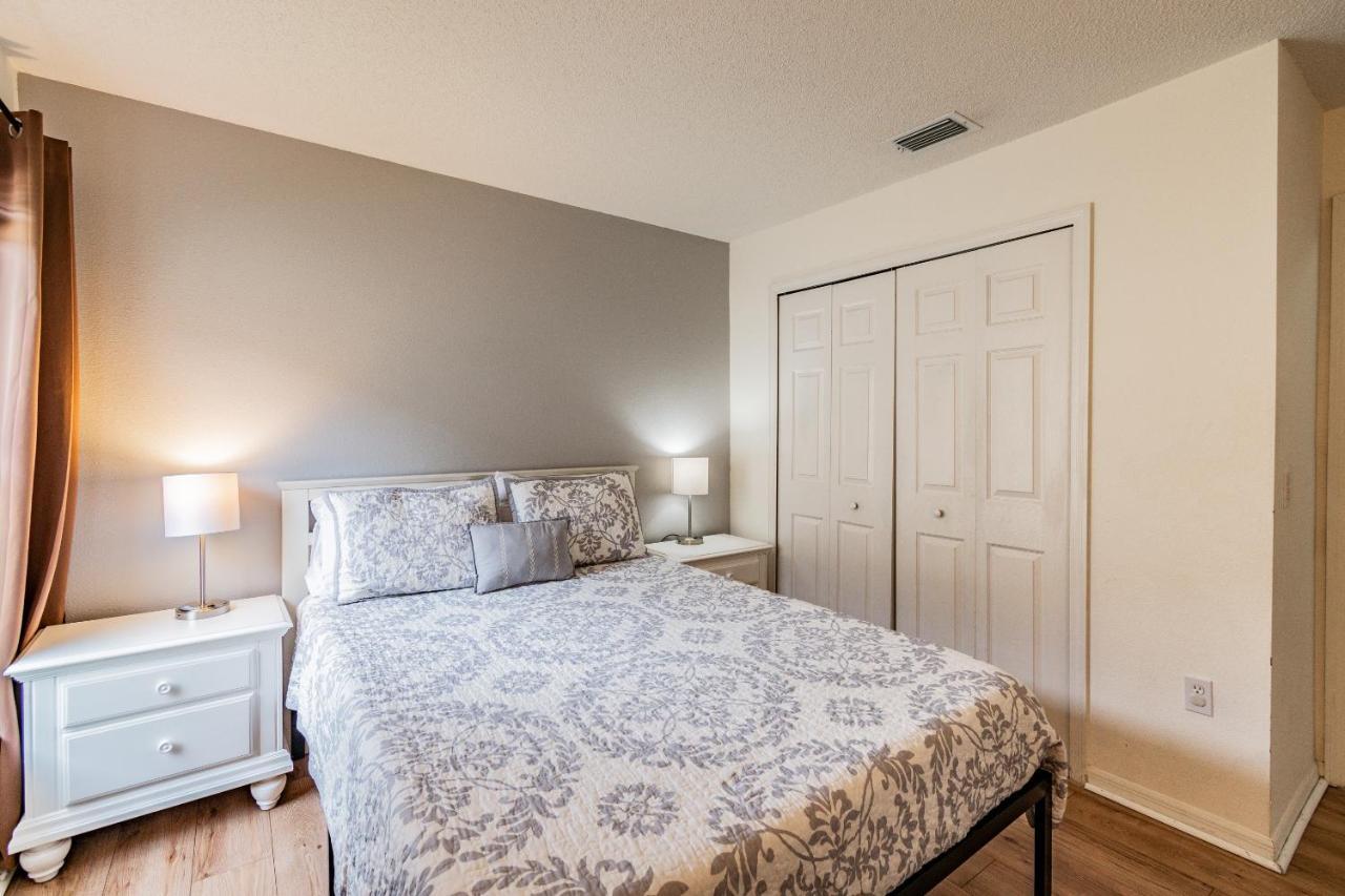 Spacious Villa With Private Pool - No Carpet - Disney Area Kissimmee Kültér fotó